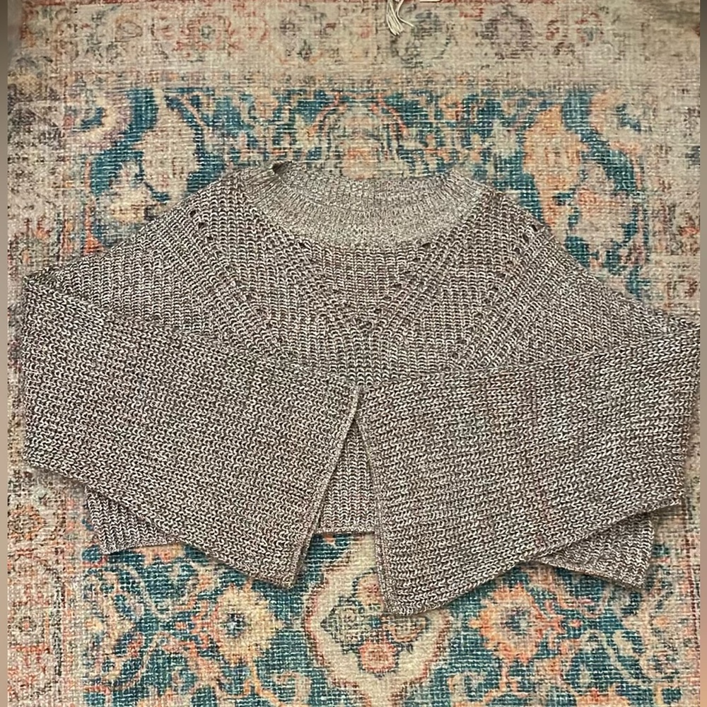 Alya Boutique Cropped Sweater